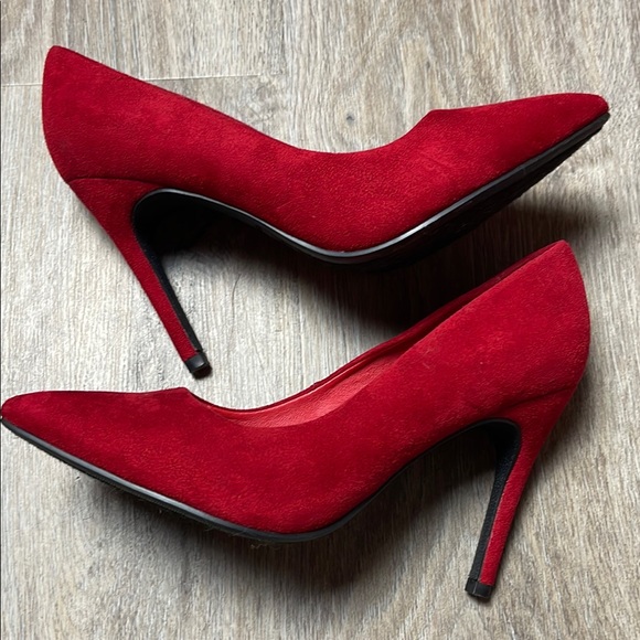 Y-Not Elegant Red Women's Heels - Picture 4 of 10